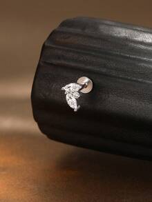 1颗莫桑石925纯银精致蝴蝶耳钉，小巧爪镶，低过敏性，适合耳骨、耳屏穿孔，是送给女性的日常佩戴或婚礼季礼物。 - 銀色 - 查看 3