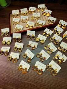 32对简约不锈钢镀金耳环，款式多样，优雅百搭，适合派对、婚礼和日常佩戴（随机发货） - 金色 - 查看 4