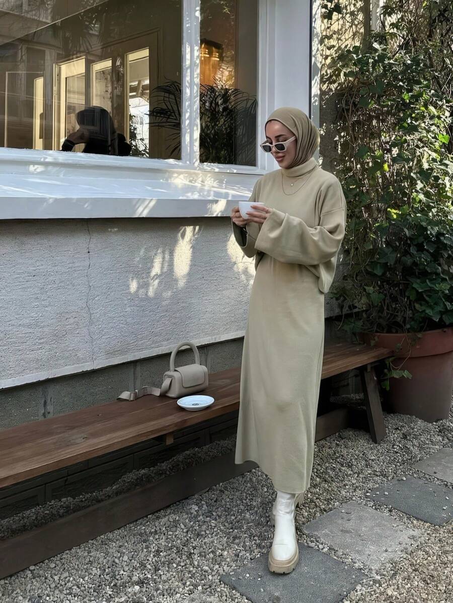 两件套高领上衣+直筒裙套装，适合日常通勤和休闲场合，秋冬春季皆宜。 - 淡綠色 - 查看 1