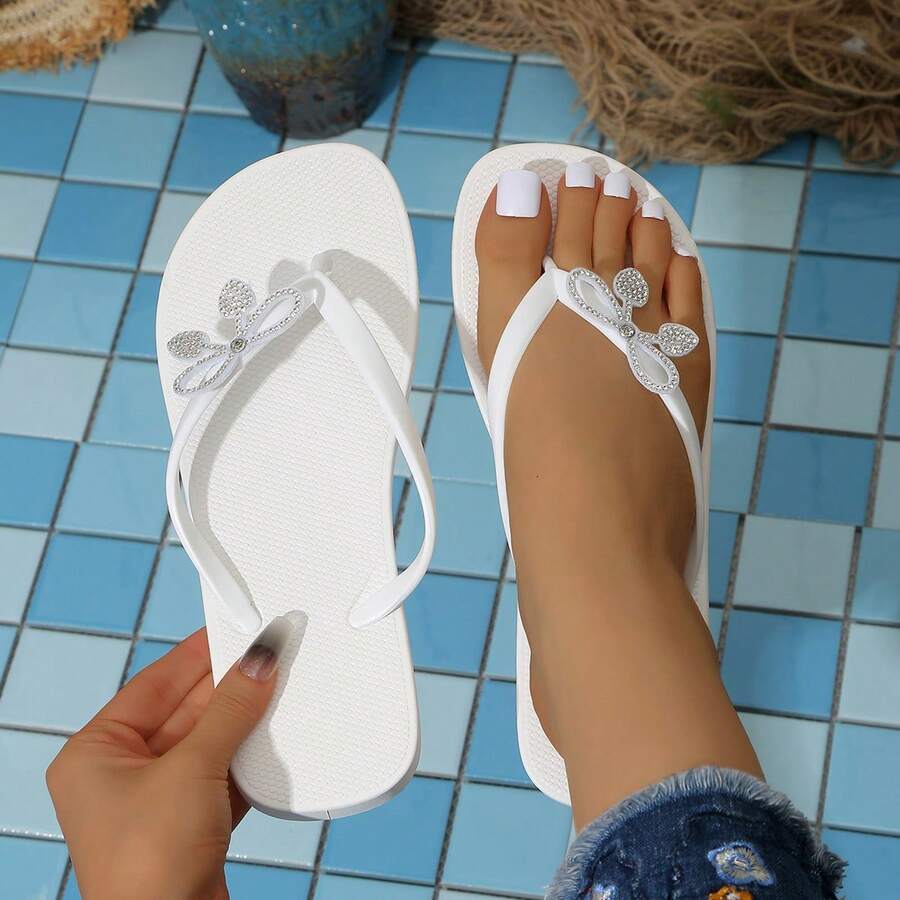 1 đôi dép xỏ ngón màu trắng trơn đính đá và nơ - trắng - Xem 1