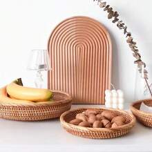 1 chiếc khay tròn viền lượn sóng bằng mây, giỏ đựng rau củ quả nhà bếp, đồ dùng đan lát thủ công. - màu nâu - Xem 8