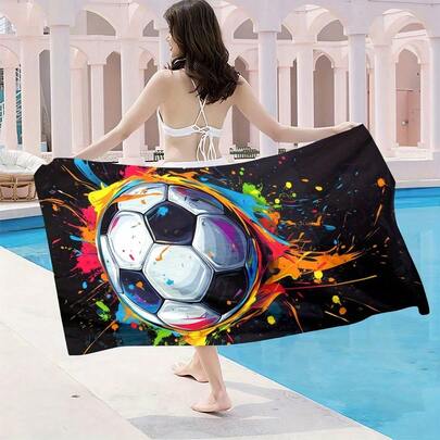 1条超大号速干轻便柔软多用途沙滩巾，彩色足球图案设计，是运动爱好者、户外沙滩、游泳、健身、瑜伽、露营的理想之选。