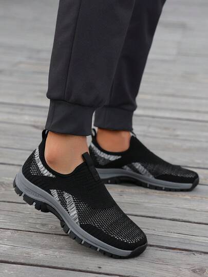 Giày thể thao nam đa năng thoáng khí mới, phù hợp cho cầu lông, tennis, bóng chày, bóng rổ, giày chạy marathon ngoài trời chống trượt nhẹ có đệm dành cho nam, giày tập luyện thể dục cỡ lớn kiểu đôi, giày lưới thoáng khí hàng ngày cho nam đi bộ đường dài cắm trại.