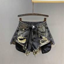 Distressed & Whiskered Denim Shorts With A Flattering High-Rise Waistband, Wide A-Line Leg Opening And Frayed Raw Hem In Black And Classic Blue, Designed To Elongate Legs And Create A Streamlined Silhouette For A Sexy, Minimalist Everyday Aesthetic - Light blue - 查看 3