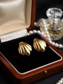 1 Đôi bông tai họa tiết vỏ sò dành cho nữ, bông tai đinh tán hình vỏ sò mạnh mẽ, bông tai phong cách biển cả sang trọng, mạ vàng 18K. - Vàng - Xem 2