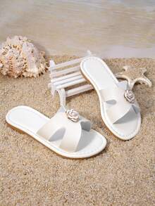 1 Pair Gold Snake Embossed Sandals Designed For Boys And Girls, Soft And Comfortable, Convenient For Children To Walk. Open Toe Design, One-Piece Wide Strap Style, Flat Sole, Fashionable Casual Style, Suitable For Daily Play, Beach Vacation, Small Gatherings And Other Occasions. - White - View 1