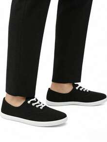 2026 Spring/Summer New Men's Canvas Casual Sports Shoes, Low-Top Lace-Up Canvas Shoes, Black Lightweight Casual Tennis Shoes - Black and White - View 1