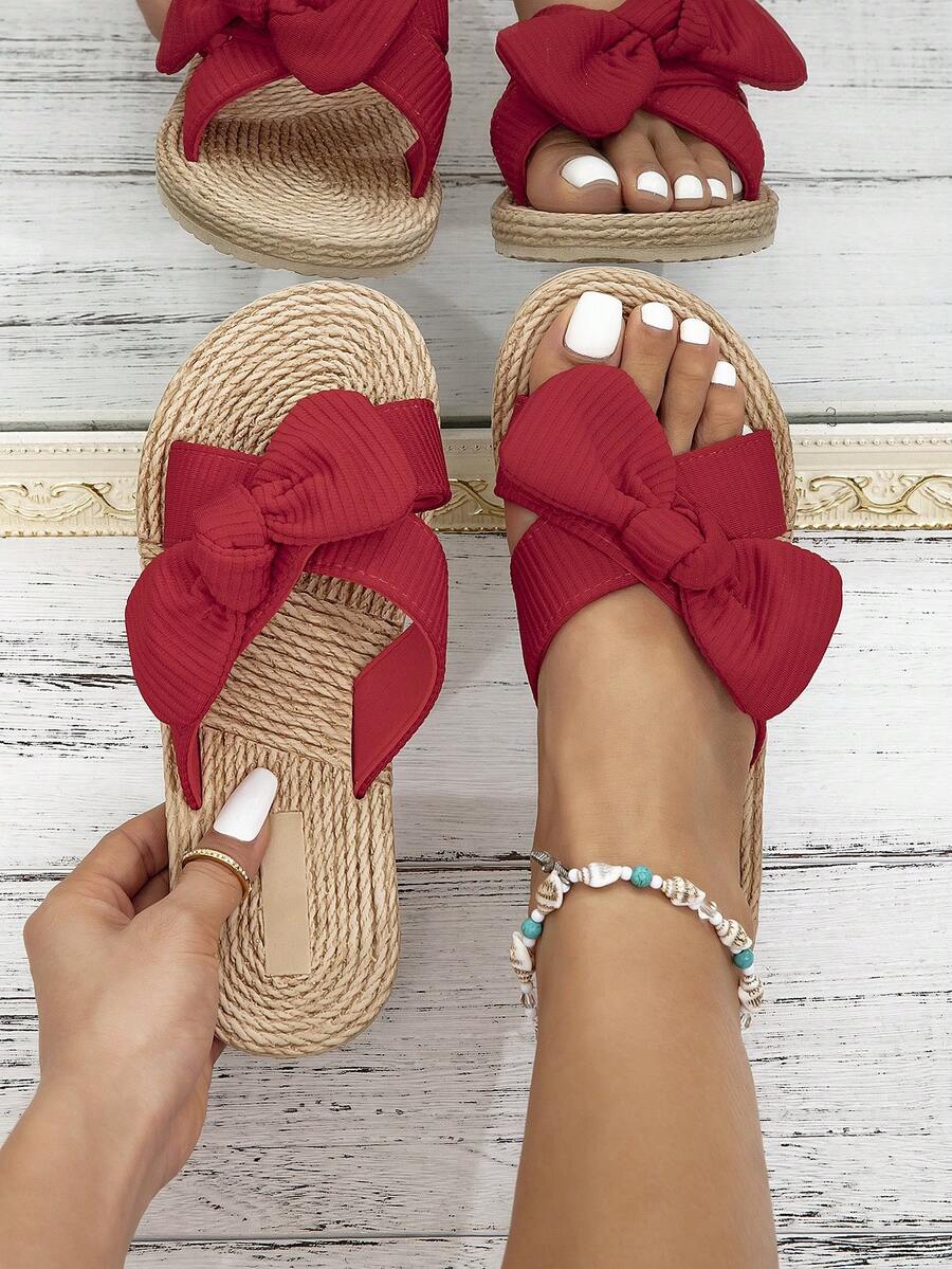 2026新款女士拖鞋，春夏沙滩凉鞋，轻便户外穿着，软底，优雅舒适，波西米亚风，适合度假、海滩、休闲场合，平底拖鞋