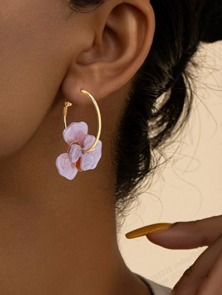 Chic Acrylic Flower Hoop Earrings - Vintage & Minimalist Design, Stainless Steel Posts, Perfect For Casual Attire & Gifting - Flower Earrings - View 1