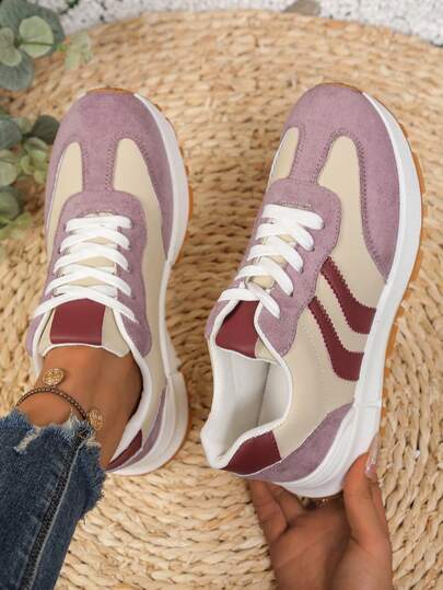 1双女士休闲轻便小白鞋，时尚学生鞋，适合娇小女生，2025春秋新款透气厚底小白鞋