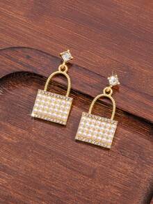 一对镶钻仿珍珠包包挂饰耳环，时尚设计，适合青少年，母亲节礼物 - 款式1 - 查看 4