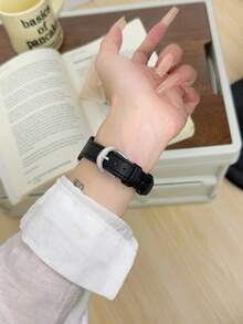 1条优雅友谊真皮表带，兼容苹果手表女士运动版38mm 40mm 41mm 42mm 44mm 45mm 46mm 49mm，兼容苹果手表Ultra 10/9/8/7/6/5/4/3/2/1 SE系列表带 - 黑色 - 查看 3