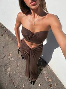 女士无肩带褶皱上衣和鱼尾裙套装，优雅时尚的两件套，适合日常穿着、周末郊游、城市观光、派对、海滩度假、休闲外出等场合，纯色设计，春夏百搭。 - 咖啡棕 - 查看 7