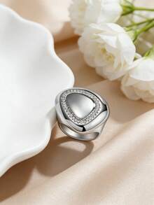 1 chiếc nhẫn khắc dấu đính pha lê dày dặn dành cho nữ, mạ vàng 18K, làm từ thép không gỉ, kiểu dáng nổi bật, không gây dị ứng và chống thấm nước. Quà tặng trang sức thời trang. - Nhiều màu - Xem 2