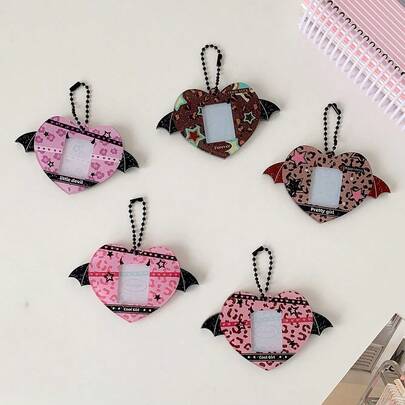 1pc Cute Cartoon Heart-Shaped 1-Inch Pendant, Student Backpack Charm, Idol Fan ID Card Holder, Keychain