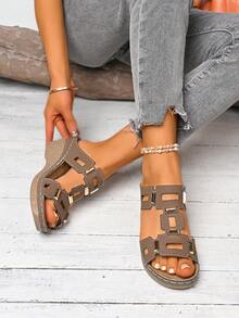 Plus Size Women's Retro Solid Color Buckle Platform Wedge Sandals - Brown - View 3
