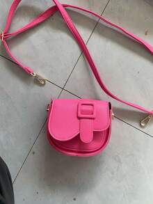 1个女童纯色时尚迷你PU翻盖斜挎包，小巧的邮差包，适合日常使用 - 玫紅色 - 查看 2