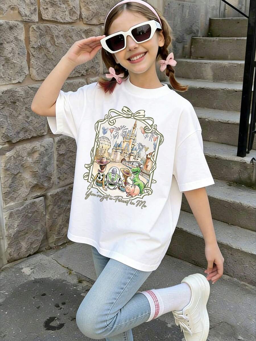 Disney's Toys Woody And Buzz Lightyear From Toy Story Castle Back View You've Got A Friend In Me Print Summer Tops,Y2K Vintage Style Short-Sleeved Tops, Girl Clothes For Kids ,Ropa Para Niños,Girl Clothes For Kids,Graphic Tee, Summer Clothes,A Y2K Style Summer Top Perfect For Cool Girls. Comfortable And Breathable Children's Short-Sleeved T-Shirt. 180g Pure Cotton Children's Clothes,Suitable For Both Boys And Girls. - 白色 - 查看 1