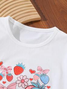 Bộ 2 món cho bé gái, gồm áo thun trắng tay ngắn in hình dâu tây và quần short kẻ caro đỏ trắng, thích hợp mặc mùa hè. - trắng - Xem 2