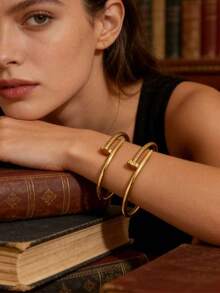 Bộ 2 vòng tay bằng thép titan đính đá, chống thấm nước và chống phai màu, phụ kiện thời trang tối giản và thanh lịch, vòng tay đa năng bán chạy. - Vàng - Xem 7