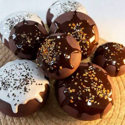 Juguete apretable de crema de chocolate Mochi - Juguete apretable redondo Mochi - Juguete antiestrés - Juguete para apretar con la mano - Alivia la ansiedad y la inquietud - Adecuado para adolescentes y adultos - Juguetes de Stitch - Juguetes de viaje - Juguetes antiestrés para el aula - Mini juguetes de baño - Bola antiestrés de papelería navideña - Regalo de cumpleaños - Regalo de Navidad - Regalo de Halloween - Regalo de Nochebuena - Regalo perfecto - Regalo - Juguetes - Juegos