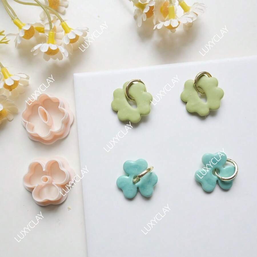 Clover Shape Jewelry Making Kit, St Patrick's Day Themed Clover Pattern Polymer Clay Cutters For DIY Earrings Pendants Making - Beige - View 1