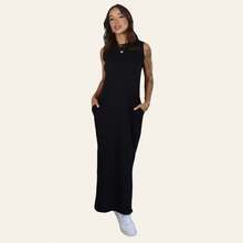 Women's Long Dress Set With Side Slit And Pockets - Black + Red - View 3