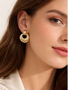 1 Pair Retro Spiral Hoop Earrings - Gold - View 6