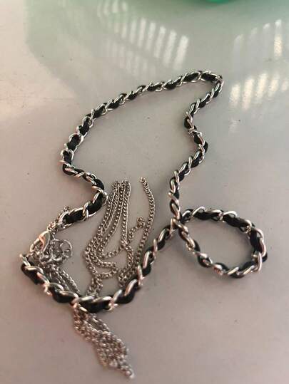 欧美夸张时尚字母吊牌皮革链条拼接项链，高端嘻哈风格个性化颈链