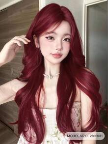 这款28英寸长的合成假发，拥有自然波浪卷发造型，并染成了迷人的红色。它采用耐热纤维制成，确保经久耐用。这款假发非常适合日常佩戴，能够打造自然逼真的效果。 - 紅色 - 查看 2