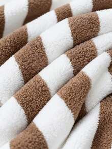 4pcs Oversized Striped Coral Bath Towel Set - Ultra-Soft, Quick-Drying, Luxurious For Home, Gym, Spa, 55x27 Inches, Bohemian Style, Multi-Color - 2PCS MIX Color - View 6
