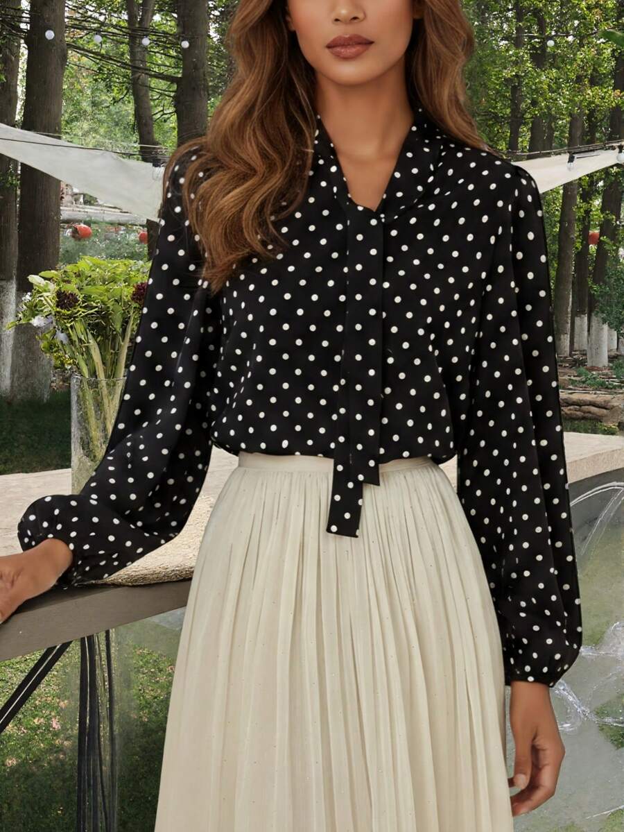 YUXIN 女士春夏波点长袖衬衫，丝滑系领宽松透气，适合多种场合穿着，如办公室、休闲度假派对等，黑色款。