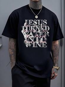 Frase inspiradora que celebra el milagro bíblico de convertir el agua en vino transmitiendo un mensaje de fe esperanza y transformación personal camiseta de hombre casual cómoda para uso diario - Negro - Ver 1