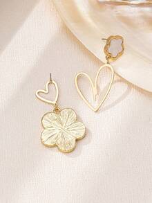 1 Pair Exaggerated Hollow Heart & Clover Asymmetric Earrings - Multicolor - View 3