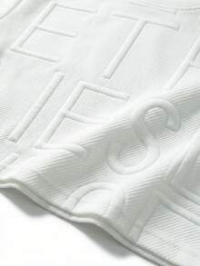 Bộ đồ nam gồm áo thun ngắn tay cổ tròn và quần short, kiểu dáng thường ngày, thích hợp cho mùa hè và các dịp nghỉ lễ. - trắng - Xem 7