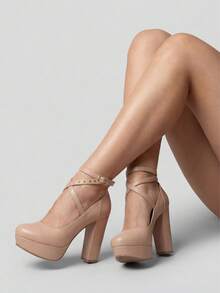 Mary Jane Shoe With Platform Heel And Chunky Heel, Size P4 - Naken - Visa 1