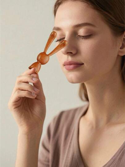 2pcs Cute Wooden Rabbit Ear Massage Stick, Suitable For Holiday Gifts, Facial Lifting Massage, And Combing In Beauty Care Scenarios, A Thoughtful Gift For Family And Friends