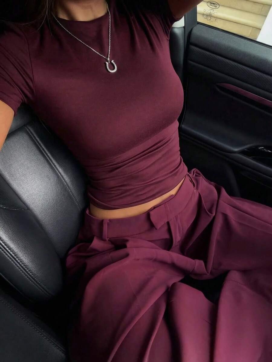 Áo thun cổ tròn tay ngắn, kiểu dáng thanh lịch, tối giản, thích hợp mặc đi làm và hẹn hò hàng ngày, áo mùa hè cho nữ, áo kiểu nữ sang trọng. - Màu Đỏ Sâu - Xem 1