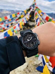 Casio 男士休闲运动计时腕表，圆形表盘，硅胶表带，石英机芯，适合日常运动、户外活动、街头风格，是送给男士、丈夫、男友的圣诞礼物、生日礼物之选 - AEQ-110W-1B - 黑色 - 查看 2
