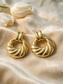 1 Pair Retro Spiral Hoop Earrings - Gold - View 4