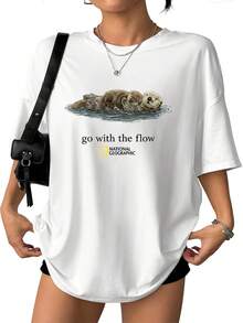 National Geographic Sea Otter Graphic Cotton T-Shirt, Go With The Flow Casual Tee, Unisex Soft Crewneck Top,  Wildlife Print Shirt, Comfortable Everyday Wear, Minimalist Nature Inspired Outfit, Viral Animal Lover Apparel - 白色 - 查看 2