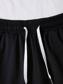 VTUTOK Men's T-Shirt And Shorts Set With Printed Round Neck Short Sleeved Top, Casual T-Shirt And Drawstring Waist Shorts Set BILLIONAIRE BOYS CLUBB,T-Shirt And Shorts Set, Two Piece Set, Casual Set, Summer Outfit, Lounge Set, Short Sleeve Set, Cotton Set, Mens Set,Matching Set, Sport Set, Tracksuit Set, Comfort Set, Daily Outfit, Lounge Wear,Casual Wear,Cotton T-Shirt, Casual Tee, Short Sleeve, Crew Neck, Vintage Tee, Fashion T-Shirt, Loose Fit, Regular Fit,Shorts, Casual Shorts, Summer Shorts, Cotton Shorts, Athletic Shorts, Gym Shorts, Lounge Shorts, Beach Shorts,Daily Shorts,Streetwear Graphic Set - 黑色T卹 - 查看 5