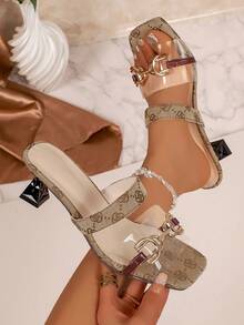 Giày sandal cao gót nữ kiểu retro họa tiết hoa, khóa kim loại, quai ngang mắt cá chân, gót trung bình, mẫu mới mùa hè 2026. - Màu Khaki - Xem 1