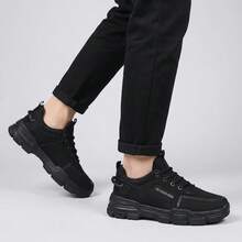 Tenis de hombre de moda casual, zapatos para hombre ligeros y cómodos fabricados en material PU y malla transpirable, tenis para hombre con suela gruesa antideslizante y diseño de cordones, calzado deportivo versátil con amortiguación suave, sneakers resistentes al desgaste de estilo urbano y elegante para caminar con flexibilidad y confort diario. - Negro - Ver 4