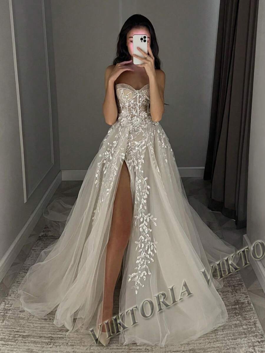 Elegant Sexy High Slit Lace Appliqué A Line Tulle Wedding Dress,Registry Office Dresses Bridal Gown,Evening Party Dress Birthday Party Dress Country Wedding,Romantic Church Ceremony Wedding Dress,Suitable For Wedding,Dating,Party,Singles' Party,Vacation,Formal Occasions,Dinner Dress,Prom Dress,Homecoming Dess,Cocktail Party,Wedding Guest Dress,Graduation - 白色 - 查看 1