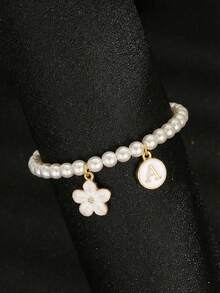 1pc Elegant Fashionable White 5-Petal Flower Round 26 Letter Zinc Alloy Multi-Pendant Handmade Beaded Bracelet, Suitable For Children, Girls, Family, Friends, Summer, Travel, Street Fashion Jewelry, Suitable For Daily Decoration, Holiday Birthday Gifts, Children's Jewelry - White - View 2