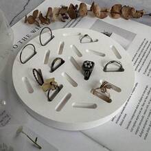 极简纹理圆形戒指收纳架 - 槽式设计白色石膏首饰收纳托盘 | 戒指展示架及首饰摄影道具，适用于梳妆台及家居装饰 - 白色 - 查看 7