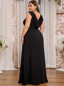 Vestido de Dama de Honra Elegante de Chiffon com Franzido no Busto, Zíper e Decote em V para Mulheres Plus Size, Vestido Longo de Chiffon Fluido para Festa de Formatura, Casamento, Mãe da Noiva, Igreja, Festa Formal e Coquetel, Primavera, Verão e Outono - Preto - Visão 3