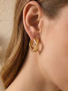 Minimalist Geometric Gold Hoop Earrings For Women – Square Huggie Hoops Jewelry - Gold - View 3