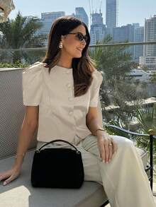 Áo kiểu nữ màu nâu cổ tròn, tay phồng, cài cúc phía trước, áo blazer tay ngắn thời trang, thích hợp cho mùa hè. - Màu be - Xem 3